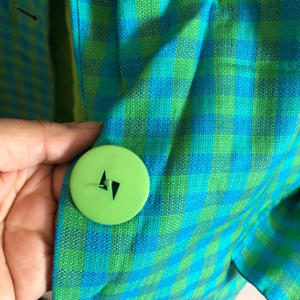 Blazer - Picture 4 of 5